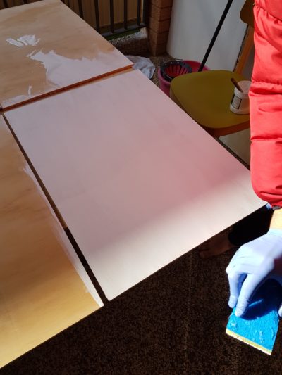 A board primed for oil painting